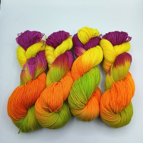 Sockenwolle 4 - (9,90€/100, g)